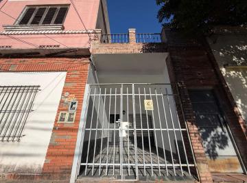 PH de 3 ambientes, Tres de Febrero · Hermoso PH de 3 Ambientes Refaccionado - en Alquiler