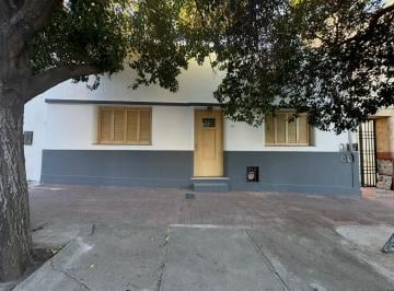Foto · Casa de Tres Dorm. en Venta Apta Credito