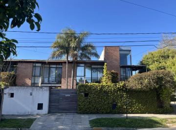 Casa de 5 ambientes, San Isidro · Venta - Casa Ph - Martinez