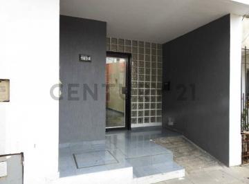 Departamento · 65m² · 3 Ambientes · Departamento Venta 3 Ambientes - Berazategui Centro - 70 m²