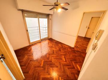Departamento · 38m² · Alquiler 2 Ambientes - Cocina y Baño Completo - Excelente Ubicacion