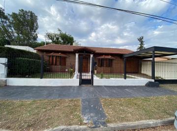 Foto · Casa de Tres Dorm. en Venta Arguello