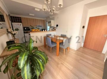Departamento · 63m² · 3 Ambientes · 1 Cochera · Impecable Tres Ambientes con Cochera