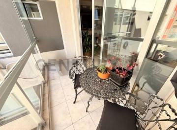 Departamento · 63m² · 3 Ambientes · 1 Cochera · Impecable Tres Ambientes con Cochera