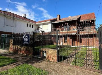 Casa · 150m² · 4 Ambientes · 2 Cocheras · Casa en Mar del Plata