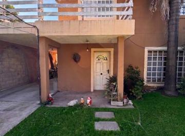 Casa · 200m² · 4 Ambientes · 2 Cocheras · Venta Casa 4 Ambientes con Terraza y Pileta en Don Torcuato