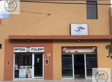 Local comercial · 224m² · 5 Ambientes · 3 Cocheras · Local/4 Consultorios y un Quirófano en Planta Alta