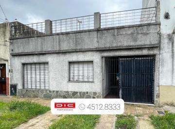Casa · 93m² · 3 Ambientes · 1 Cochera · Casa 2 Dorm. Alquiler - Carapachay