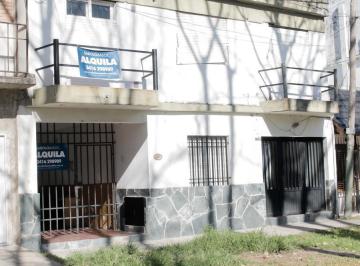 frente casa · Alquiler Echesortu Departamento 2 Dormitorio en Planta Alta 3 de Febrero 4817