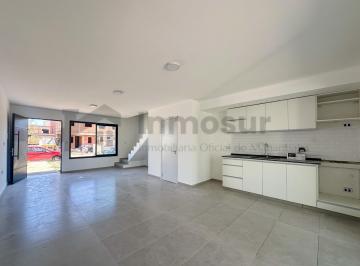Casa · 107m² · 3 Ambientes · Dúplex en Venta 2 Dorm Docta