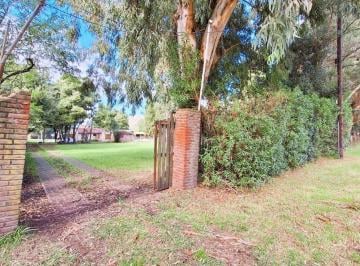 Casa · 135m² · 3 Ambientes · 4 Cocheras · Venta Casa Quinta 3 Amb con Quincho Sobre Ruta