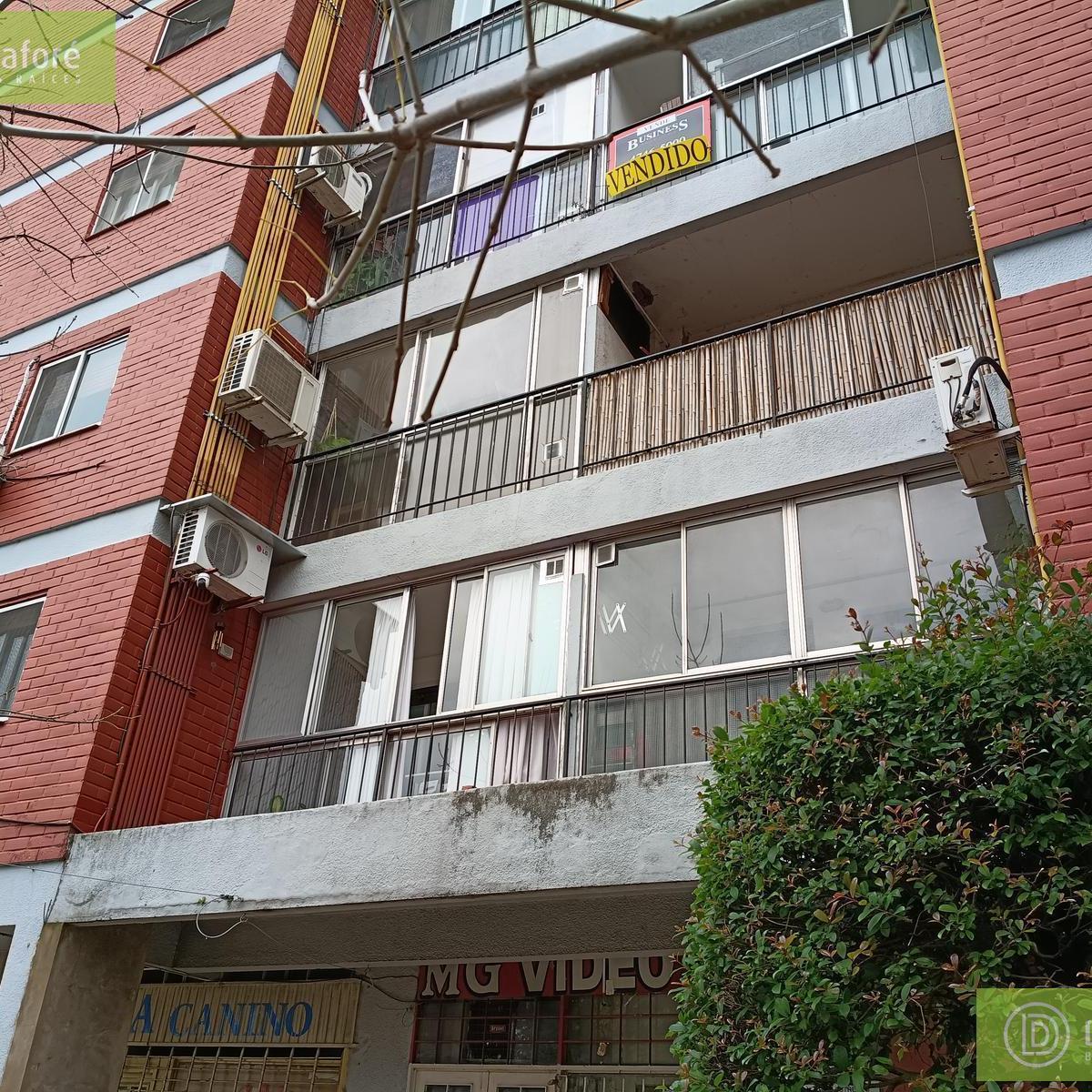 Av. Pte. Peron al 400
