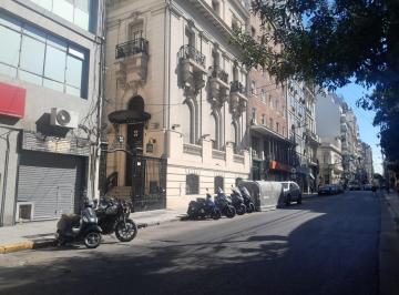 Oficina comercial · 25m² · 1 Ambiente · Oficina en Tribunales con Patio