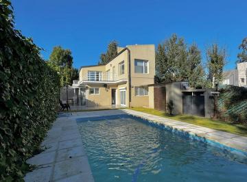 Casa · 400m² · 4 Ambientes · Las Margaritas Excelente Chalet Estilo Minimalista 4 Ambientes Piscina y Gran Parque - Apto Credito