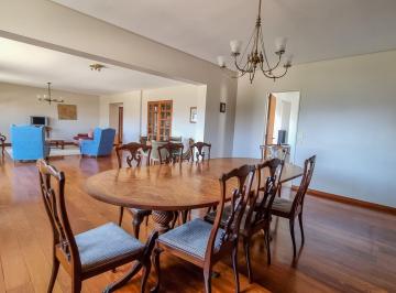 Departamento · 213m² · 5 Ambientes · 2 Cocheras · Departamento en Alquiler Anual con Muebles