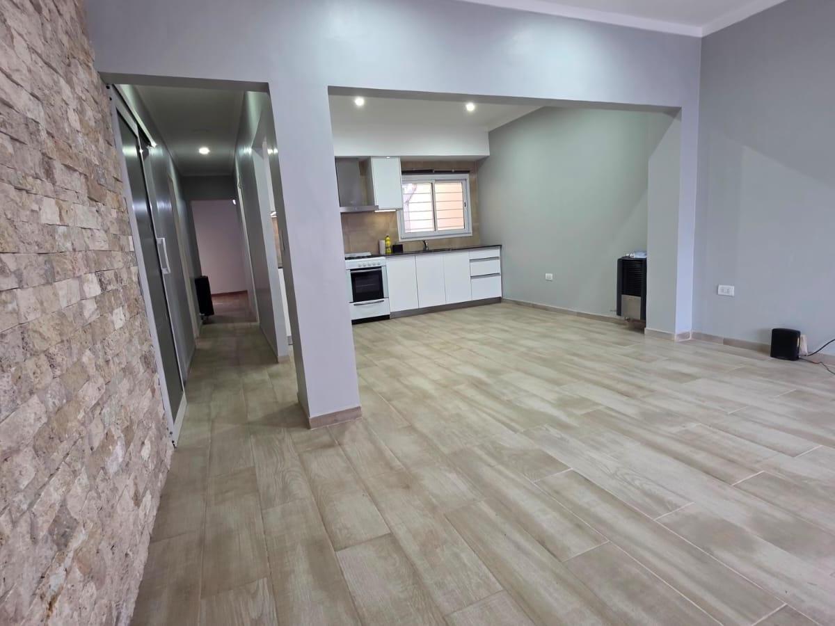 Casa ph independiente 3 amb, 80m² con garage y patio