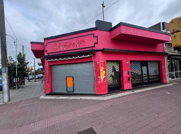 Local comercial · 67m² · Local en Alquiler - Esquina de La Av Juan. B. justo y Catamarca