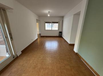 Departamento · 72m² · 3 Ambientes · 1 Cochera · Departamento en Alquiler 3 Ambientes Adrogue con Cochera