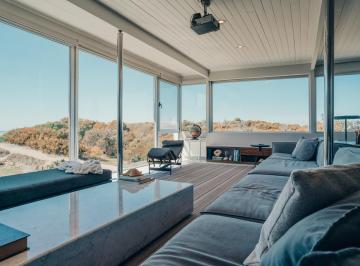Casa · 290m² · 6 Ambientes · 3 Cocheras · Casa Moderna en Carilo Primera Fila con Vista Al Mar