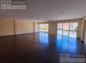 Oficina comercial · 80m² · 1 Cochera · Venta de Excelente Oficina en Belgrano, Amplia y Luminosa
