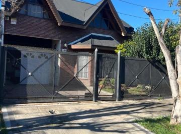 Casa de 4 ambientes, Esteban Echeverría · Chalet en Venta Luis Guillon Apto Credito
