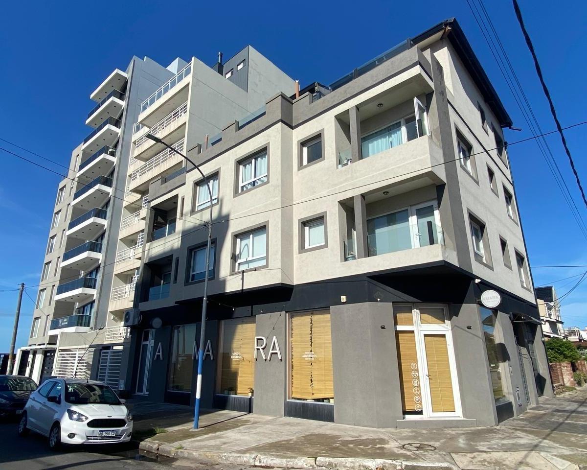 Depto 2 amb, 47m² con balcón y ascensor — La Perla