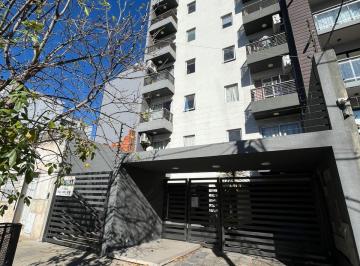 Departamento de 2 ambientes, Morón · Departamento de 2 Ambientes, Ubicado en Barrio Residencial y Cercano a La Estación de Moron.