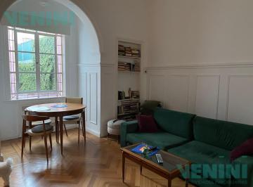 Casa · 213m² · 5 Ambientes · 1 Cochera · Casa de Estilo Reciclada en El Bajo de Vicente López