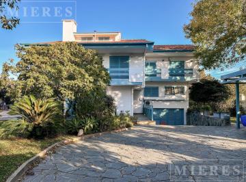 Casa · 442m² · 7 Ambientes · 4 Cocheras · Casa en Venta en Pacheco - Importante Propiedad en Esquina. *apto Crédito*