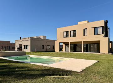 Casa · 175m² · 4 Ambientes · 4 Cocheras · Venta Casa 4 Ambientes a Estrenar - Lagos de San Eliseo