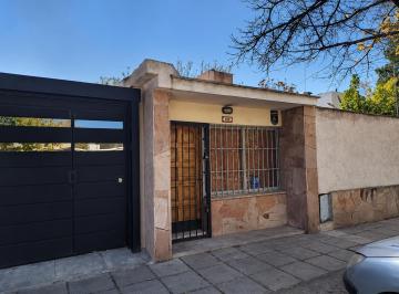 Casa de 3 ambientes, Godoy Cruz · Casa con Excelente Ubicación en Godoy Cruz