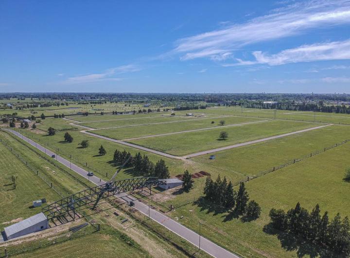 Terreno · 830m²