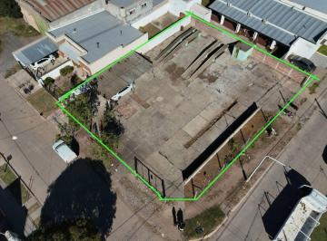 Casa de 1 ambiente, Carmen de Areco · ¡Excelente Oportunidad de Inversión en Esquina Estratégica de Carmen de Areco!