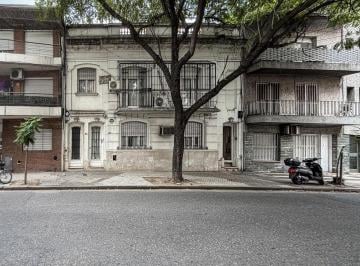 Casa · 136m² · 6 Ambientes · Casa en Planta Baja de 3 Dorm. con 3 Patios en El Centro
