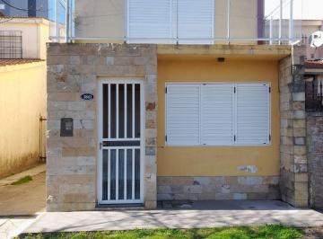 Departamento de 3 ambientes, Costa Azul · Costa Azul: Venta Duplex 3 Ambientes 2 Cuadras del Mar Sobre Asfalto Entrada 2/3 Autos Casa Al Fondo