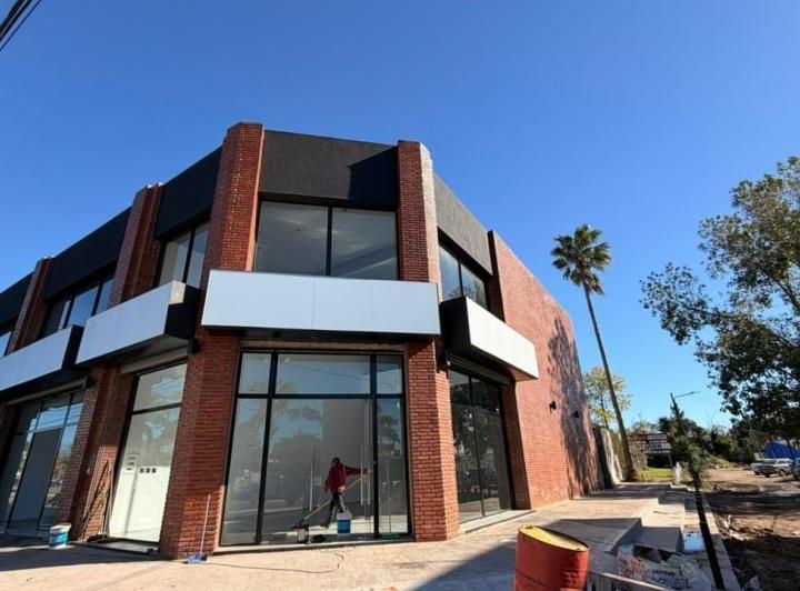 Local comercial · 175m²