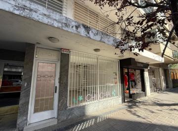 Local comercial · 48m² · Local en Venta en 45 E 6 y 7