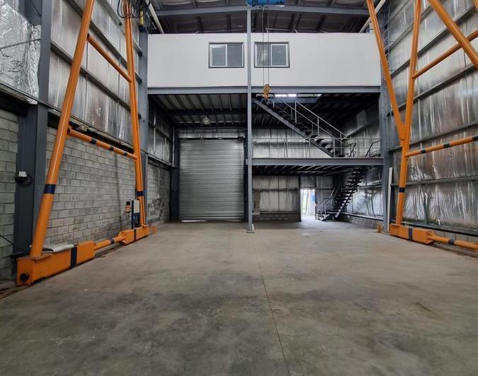 Depósito · 290m²