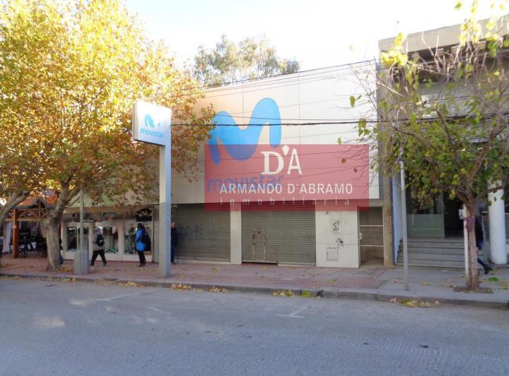 Local comercial · 230m²