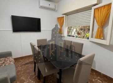 Casa · 87m² · 3 Ambientes · Venta - Casa PH 3 Ambientes Al Frente - con Patio - Caseros Norte