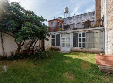 Casa · 250ha · 6 Ambientes · 1 Cochera · Casa Venta Desarrollada en Pb y Pa.