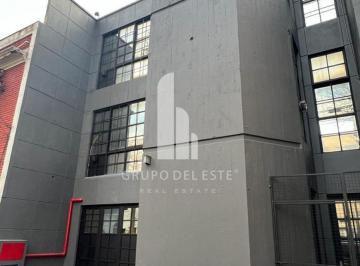 Depósito · 750m² · 1 Cochera · Depósito en Paternal