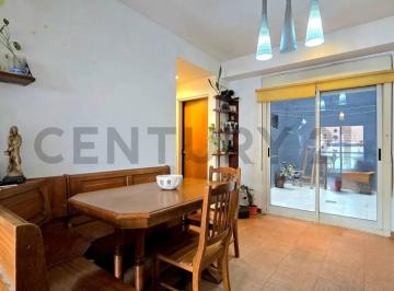 Departamento · 31m² · 1 Ambiente · Venta Monoambiente con Gran Patio y Balcón Al Frente en Santos Lugares