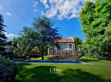 Casa · 330m² · 4 Ambientes · Venta - Casa 4 Ambientes con Pileta - Sierra de Los Padres