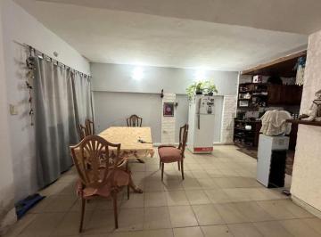 Casa de 4 ambientes, Ituzaingó · Oportunidad en Ituzaingó: Casa en Villa Udaondo / Acepta Permuta - L
