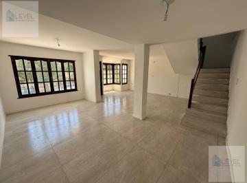 Casa · 178m² · 6 Ambientes · 1 Cochera · Casa 3 Dorm. Pileta Colinas del Cerro