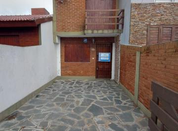 Departamento de 4 ambientes, Costa Azul · Costa Azul: Venta Duplex 4 Ambientes a 3 Cuadras del Mar Ent Independiente Fondo Parrilla