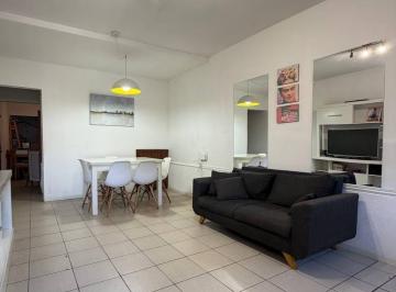 Casa · 81m² · 2 Dormitorios · Venta Casa 2 Dorm. Impecable!