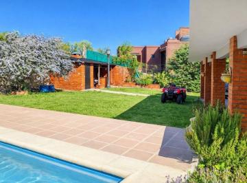 Casa · 310m² · 6 Ambientes · 3 Cocheras · Casa Chalet en Venta en Icho Cruz, Punilla, Córdoba