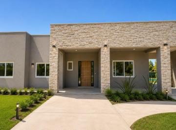 Casa · 253m² · 5 Ambientes · Casa en Venta en Casuarinas del Pilar, Zelaya, Pilar
